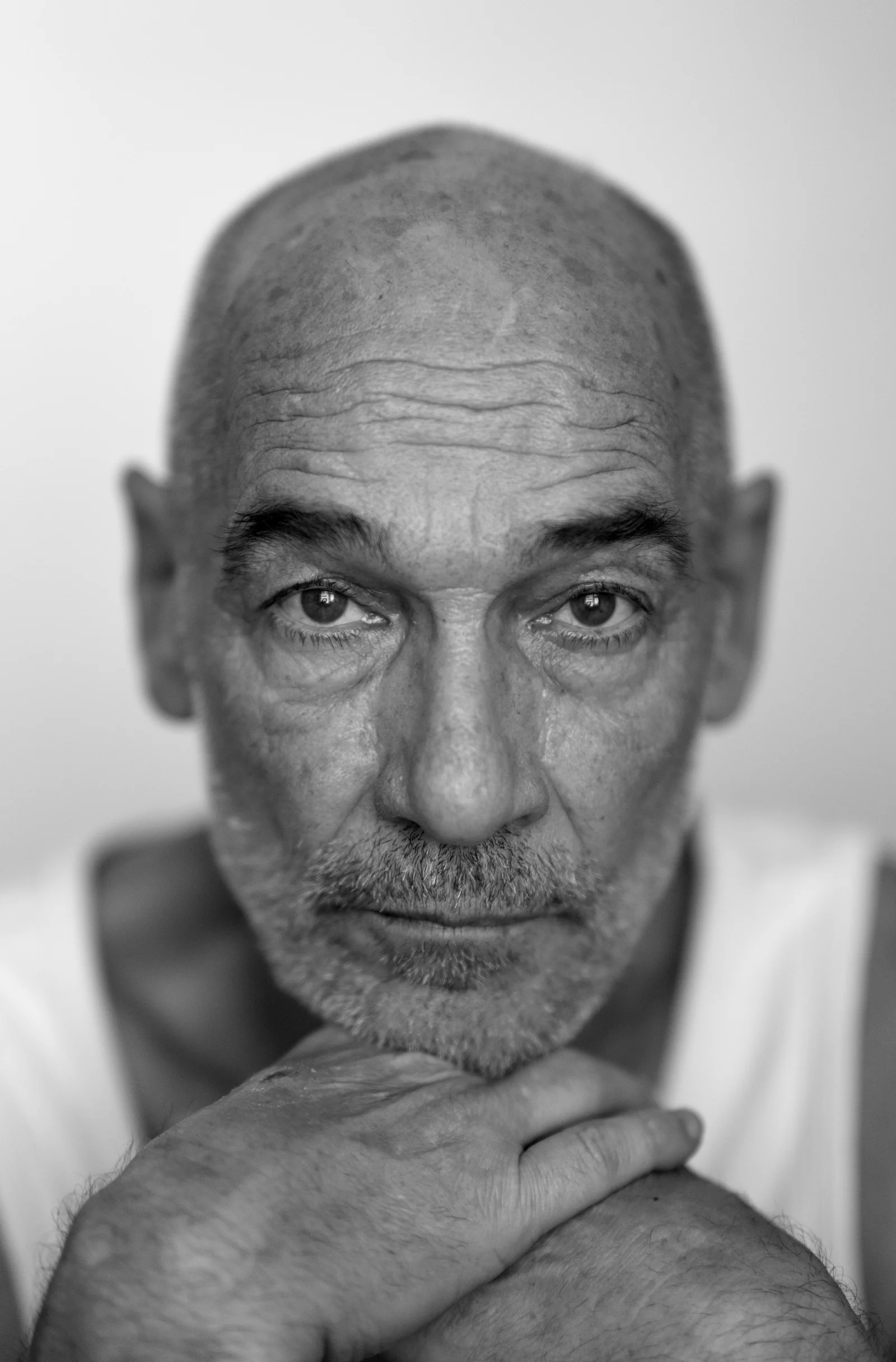 Portrait noir et blanc de Jean-Marc Barr par Studio 181