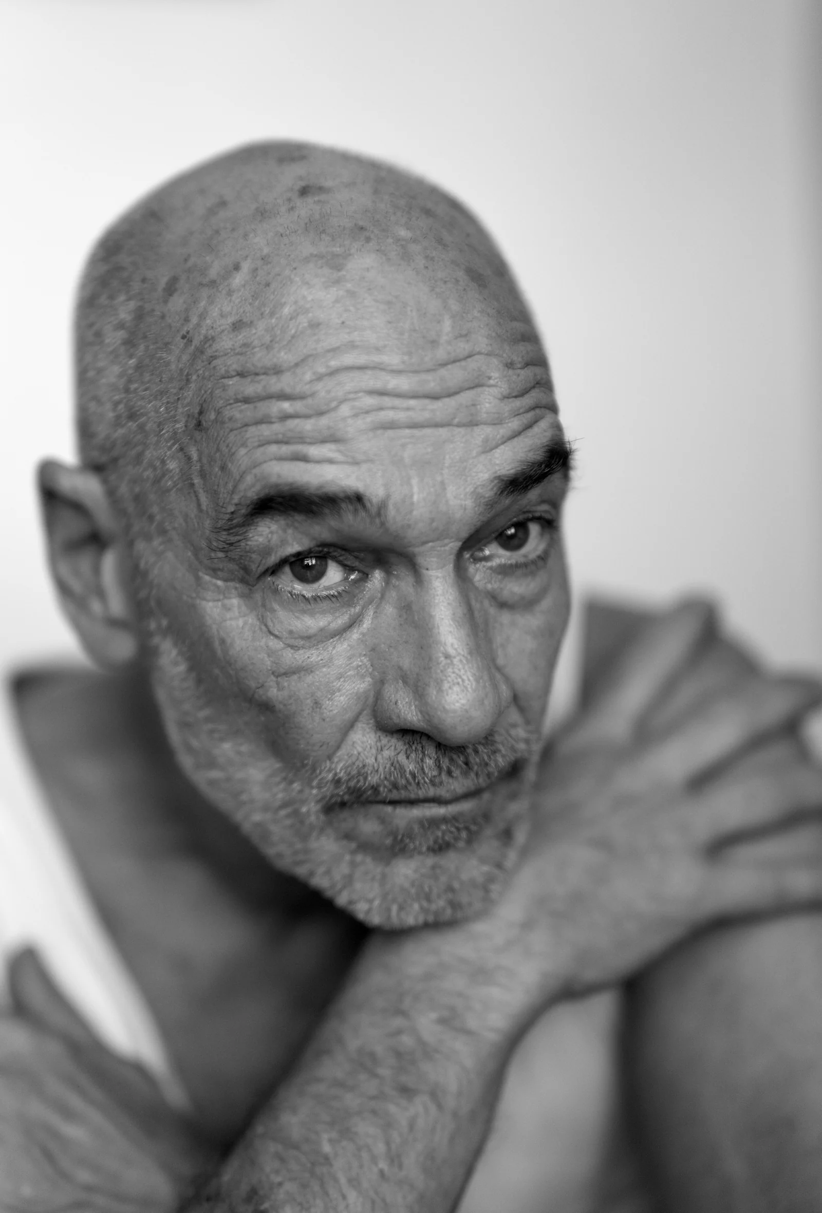 Portrait noir et blanc de Jean-Marc Barr par Studio 181